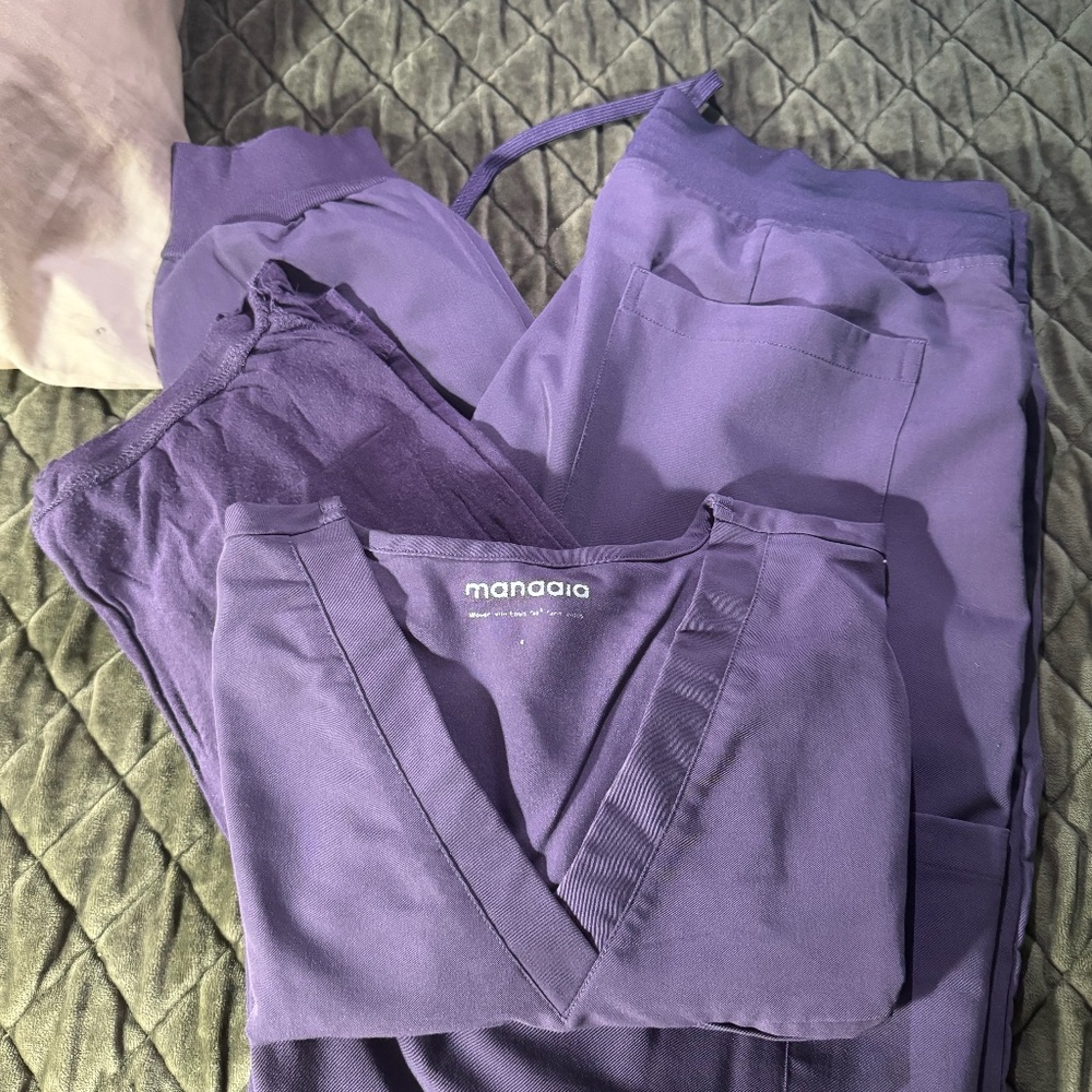 Mandala purple scrub set with underscrub
